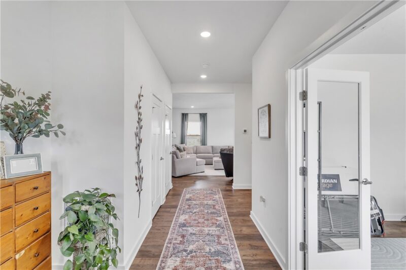 330 William Dr — photo 4