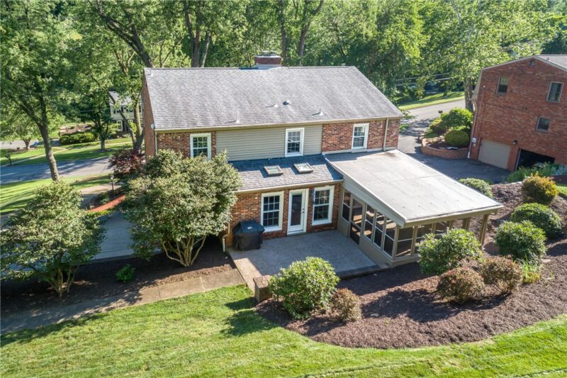 195 Gateshead Dr — photo 3