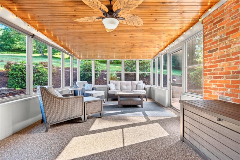 195 Gateshead Dr — photo 4