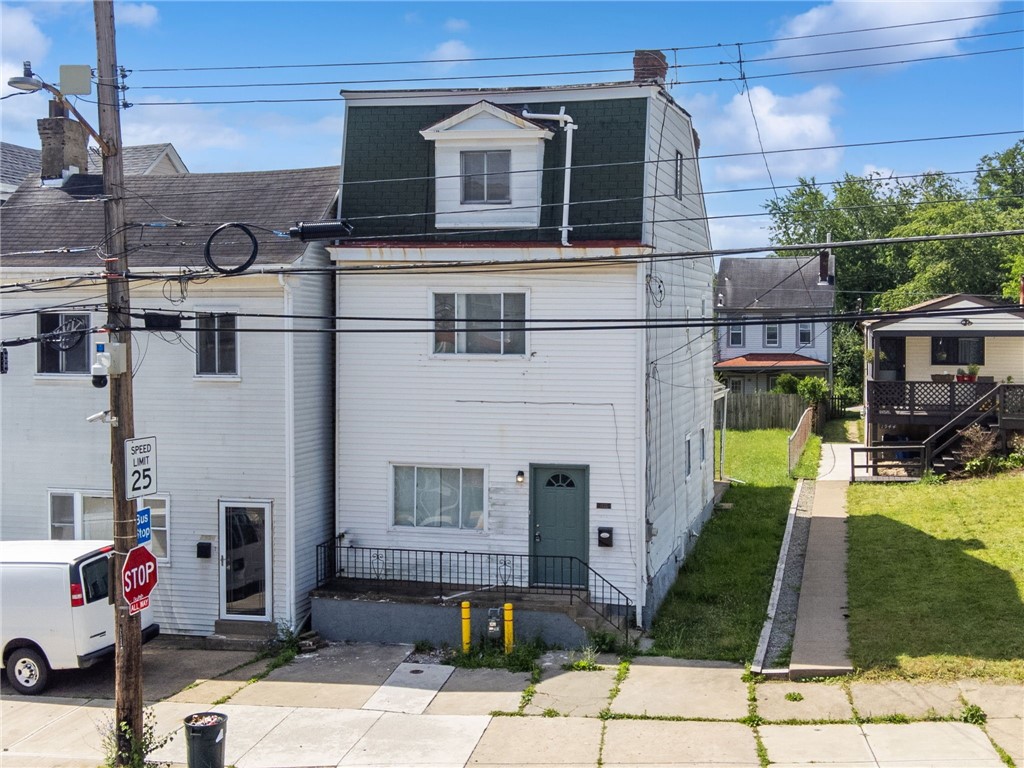 1946 Arlington Ave — photo 1
