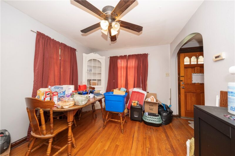 44 Forest Grove Rd — photo 3