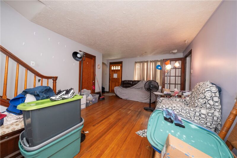 44 Forest Grove Rd — photo 4