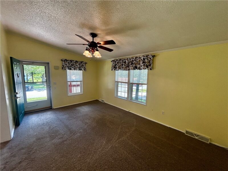 806 Center St — photo 6