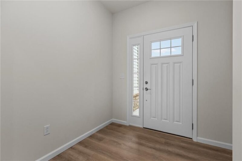 334 Cherokee Drive — photo 2