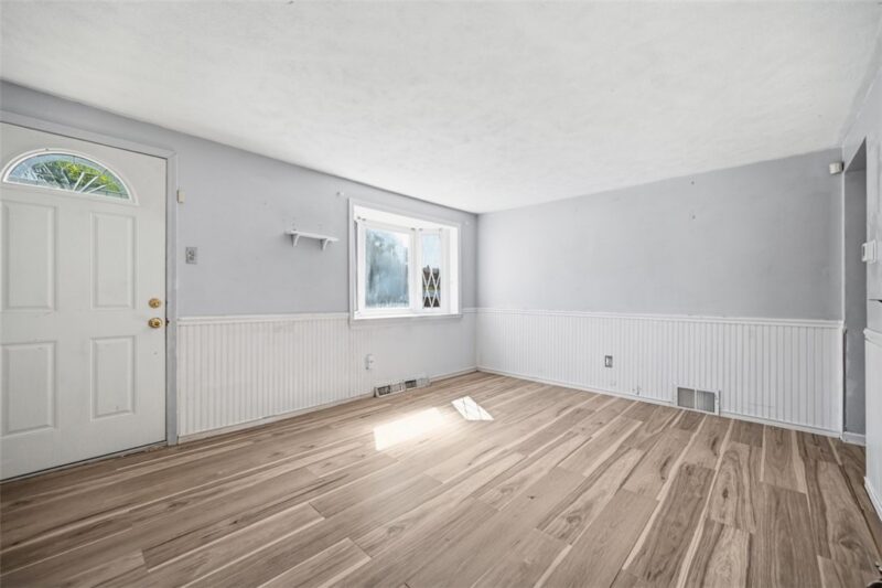 626 Perrilyn St — photo 5