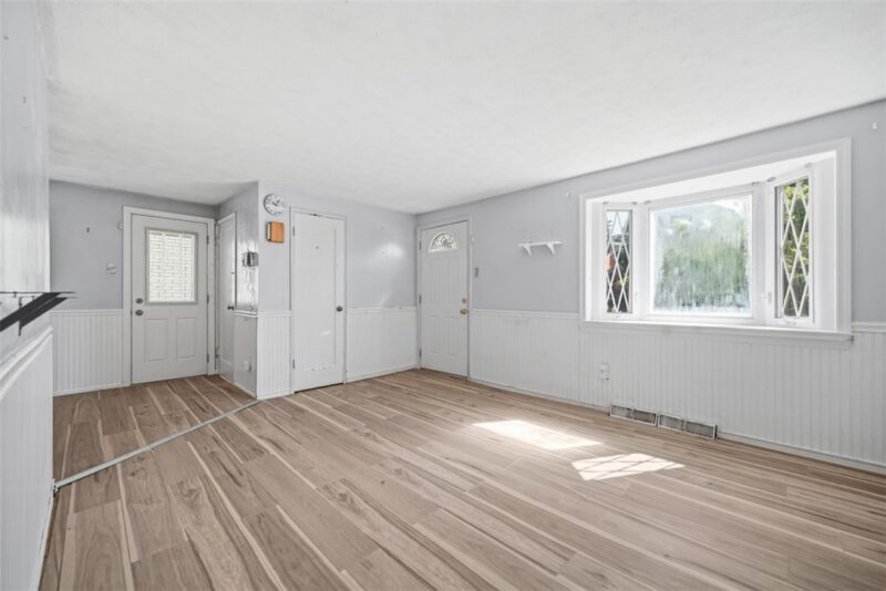 626 Perrilyn St — photo 6