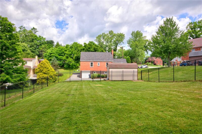 205 Coral Dr — photo 2