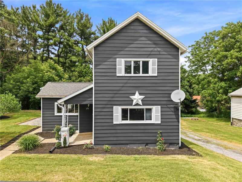 276 Lincoln St — photo 2