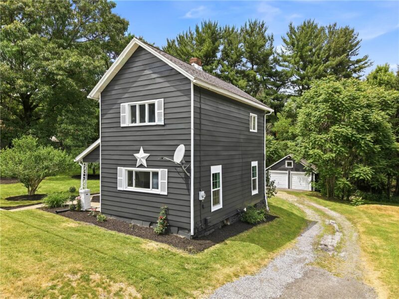 276 Lincoln St — photo 3