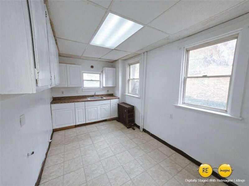380 Stewart St — photo 5
