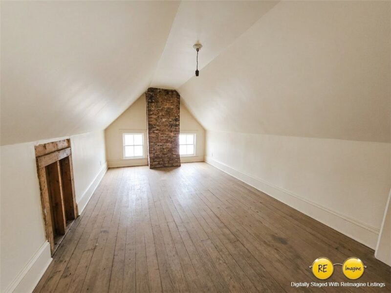 380 Stewart St — photo 8