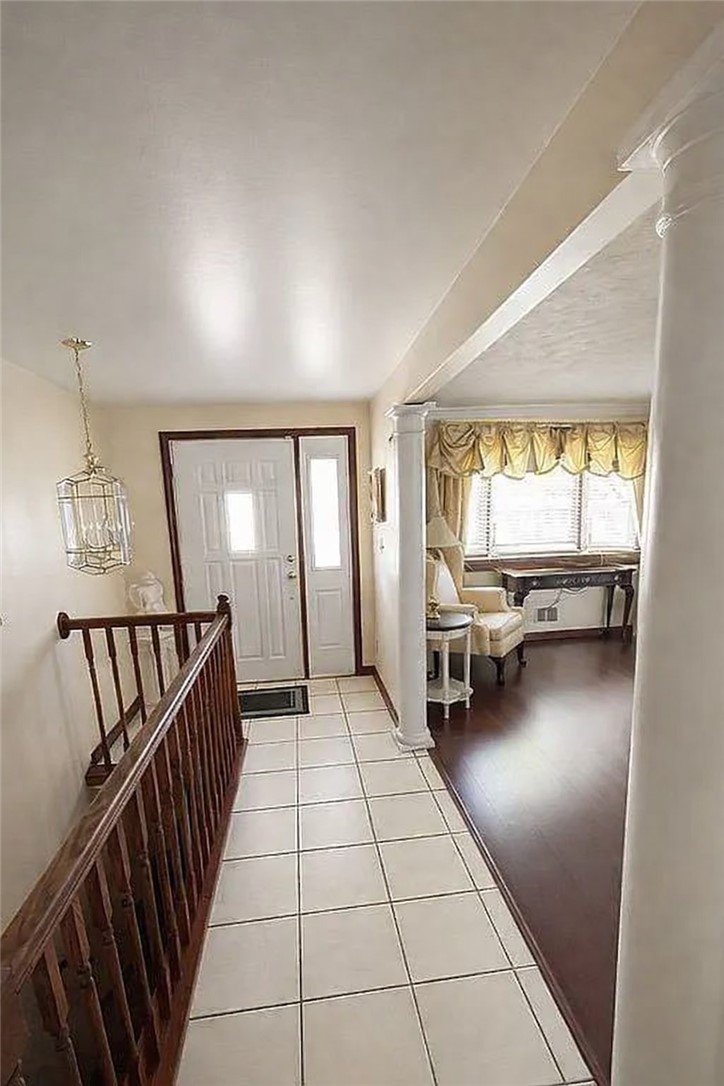 4018 Firethorn Dr — photo 2