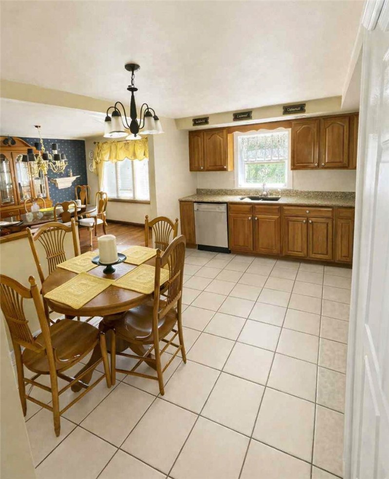 4018 Firethorn Dr — photo 4