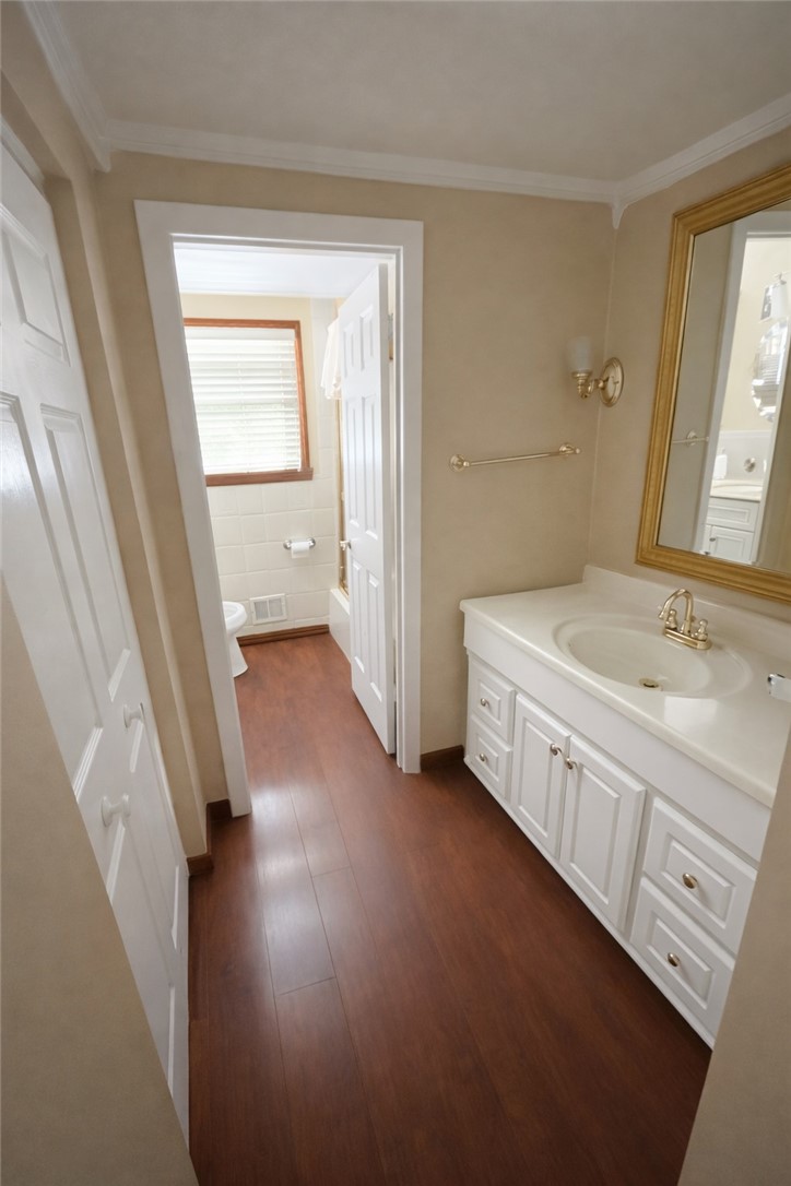4018 Firethorn Dr — photo 8