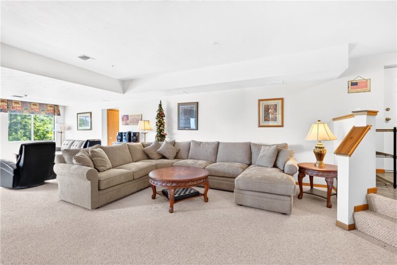 8134 Stonegate Dr — photo 6