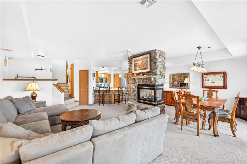 8134 Stonegate Dr — photo 8