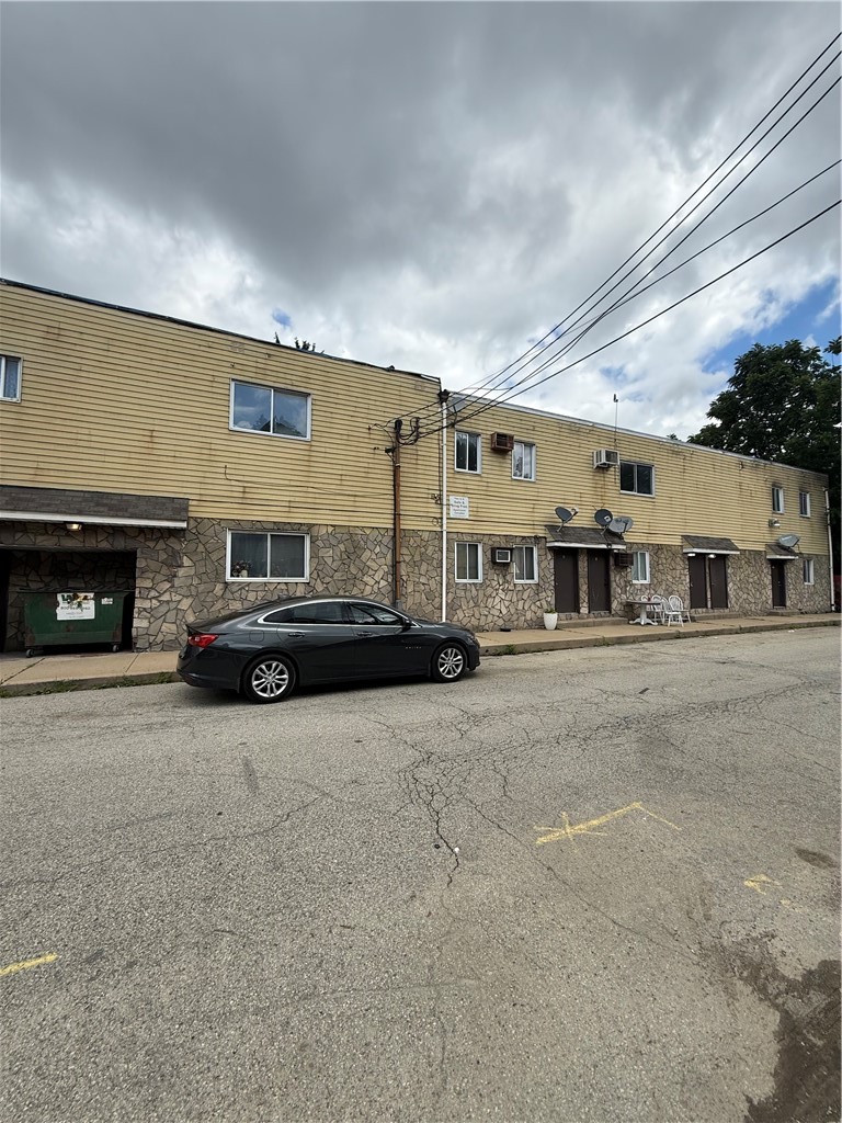 161 Hall Ave — photo 4