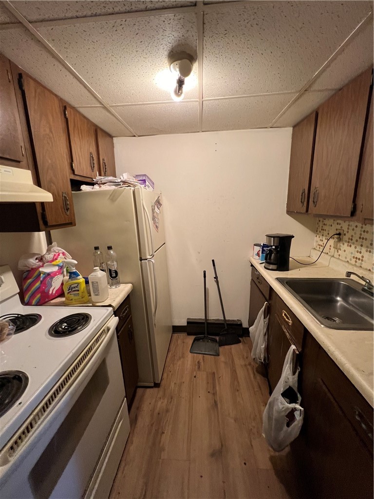 161 Hall Ave — photo 6