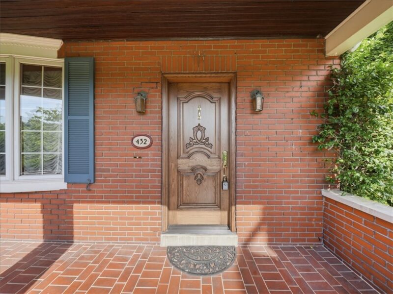432 Hallock Street — photo 4