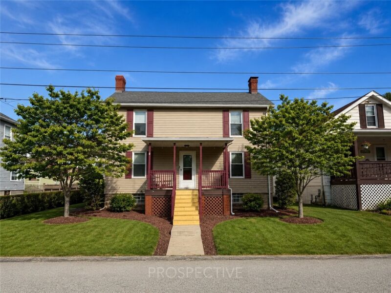 2067 Broadway Ave — photo 2