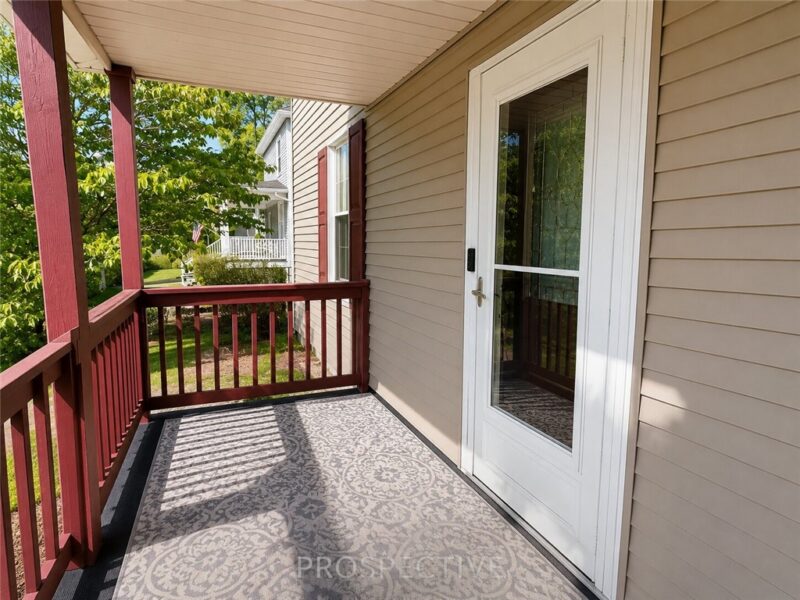 2067 Broadway Ave — photo 4