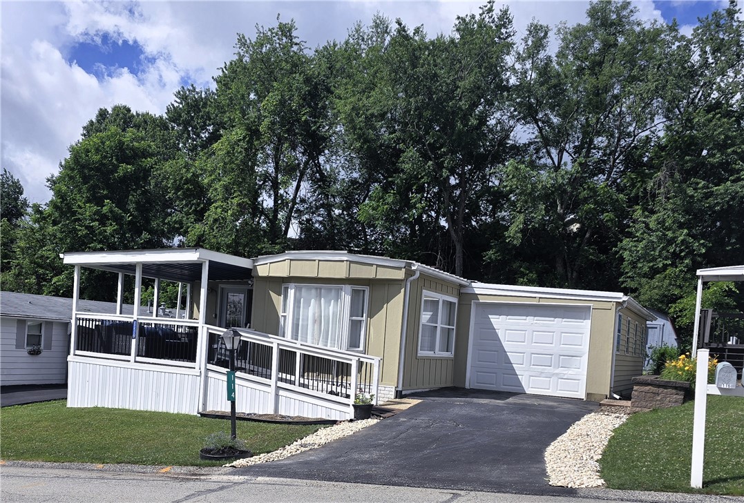 114 Sheffield Drive — photo 1