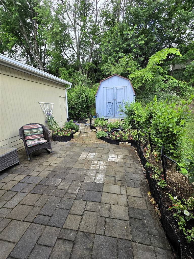 114 Sheffield Drive — photo 4