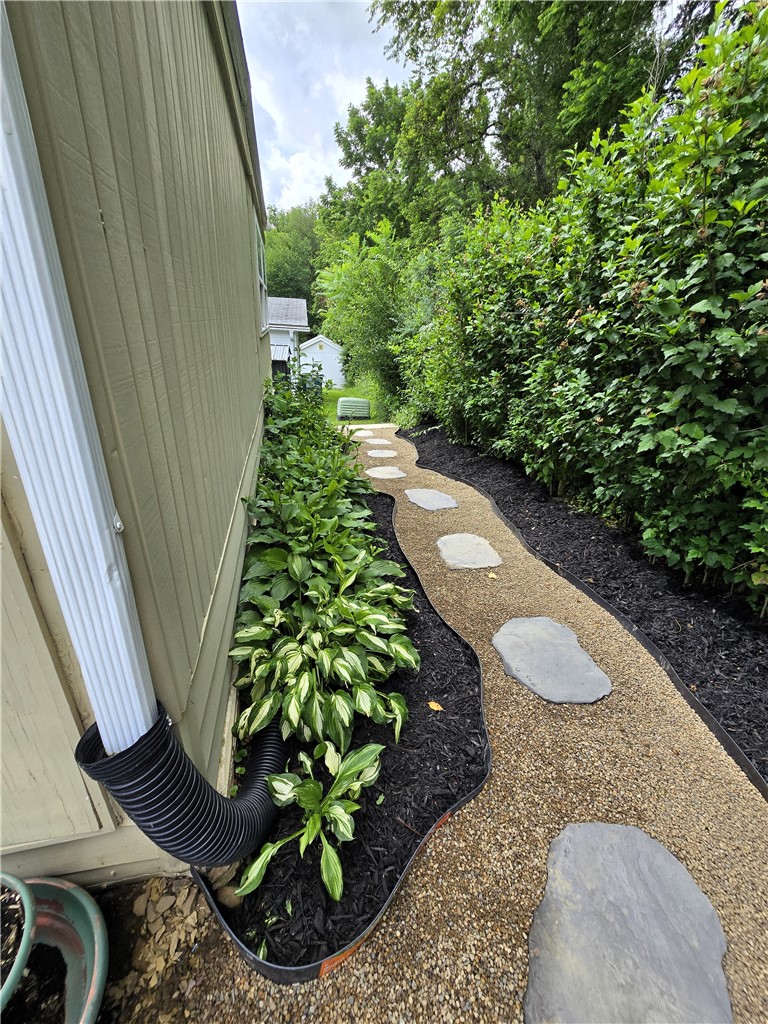 114 Sheffield Drive — photo 5