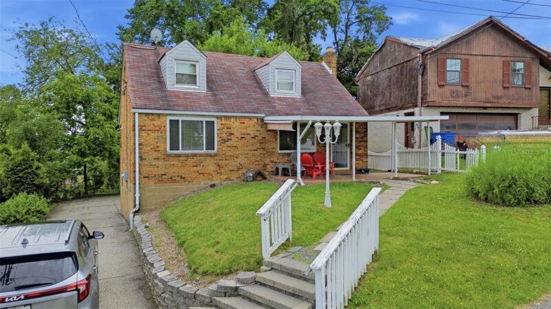 126 Pennoak Dr — photo 2
