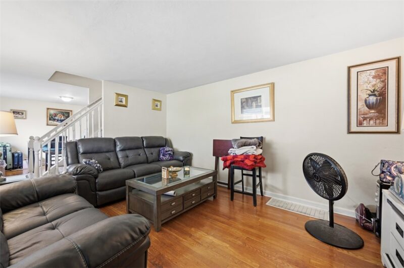126 Pennoak Dr — photo 5