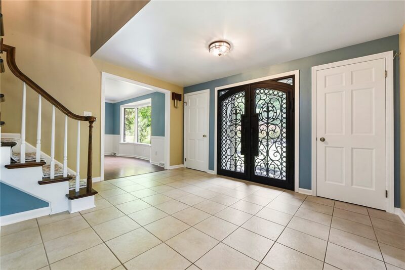 153 Oakwood — photo 3