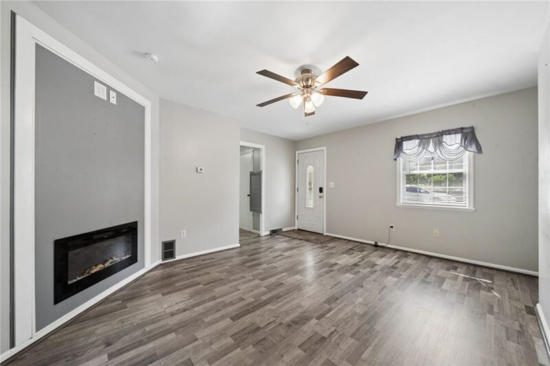 745 Sidney St — photo 4