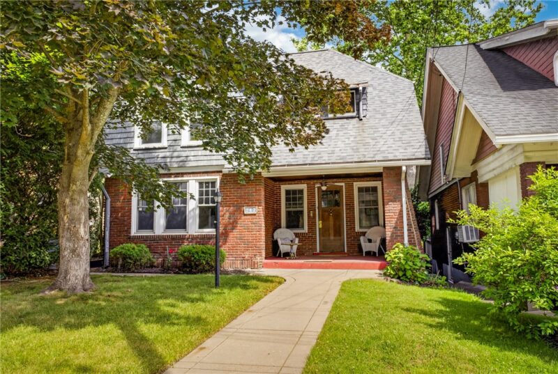 242 Breading Ave
