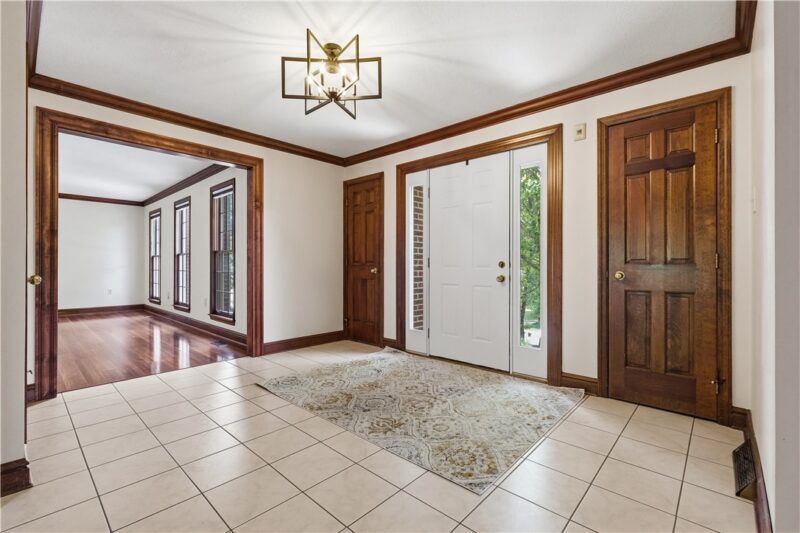2450 Dogwood Drive — photo 4