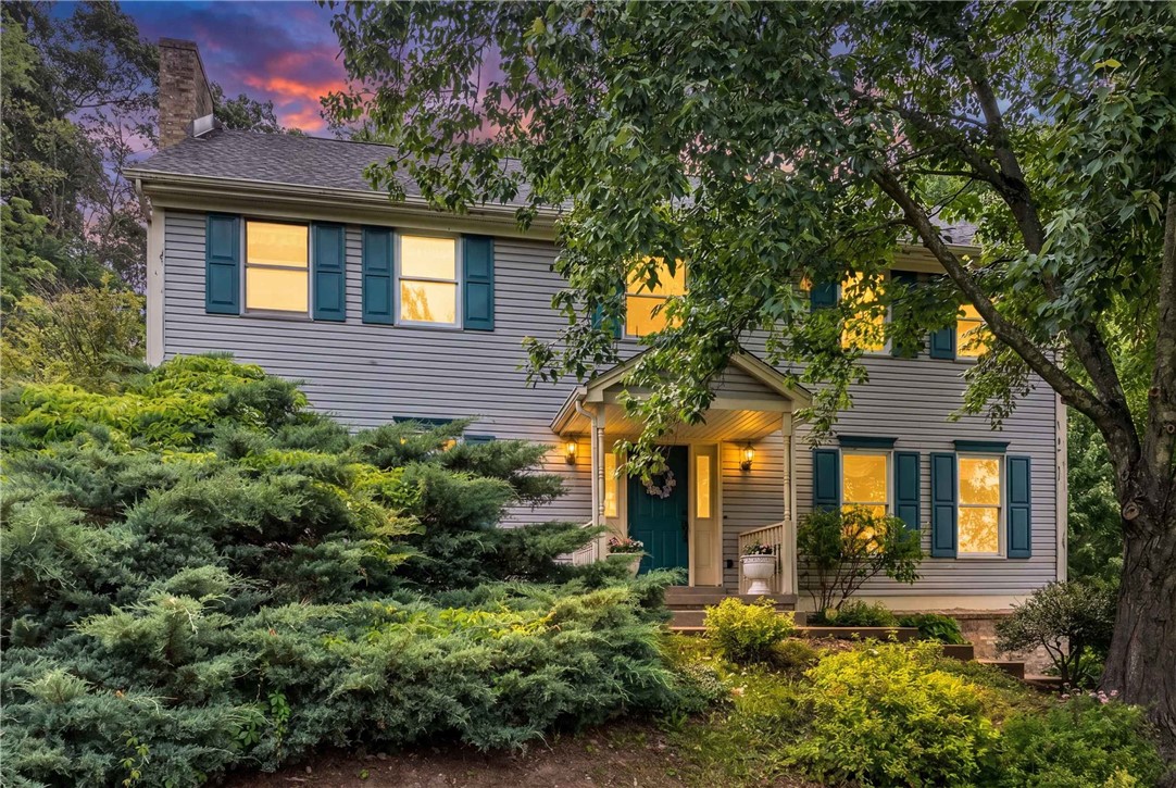 2414 Wedgewood Dr — photo 1