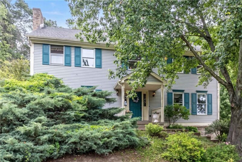 2414 Wedgewood Dr — photo 3