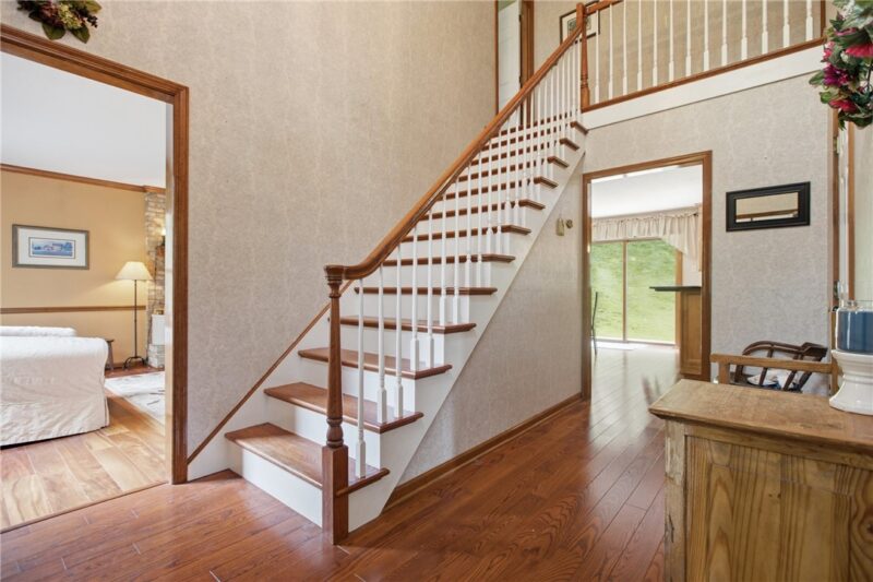 2414 Wedgewood Dr — photo 8