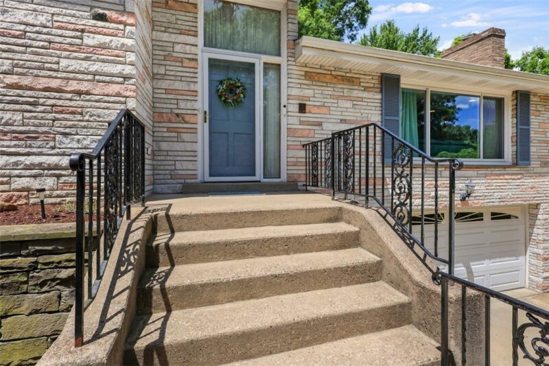 6725 Verona Rd — photo 3