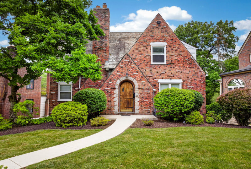 61 Roycroft AVENUE