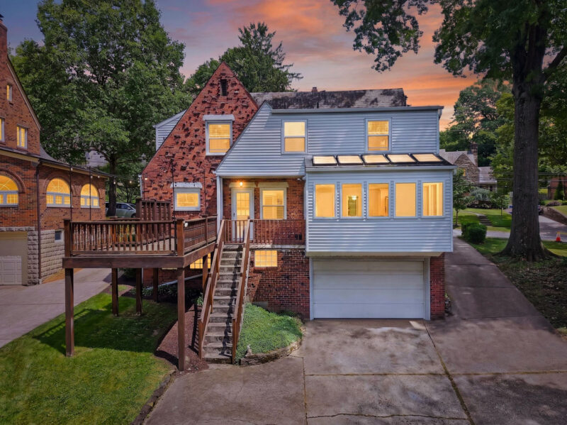 61 Roycroft AVENUE — photo 8