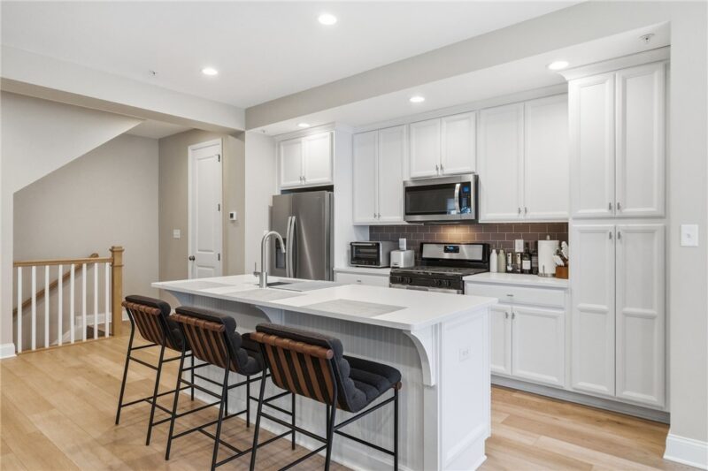 3023 Howell Dr — photo 8