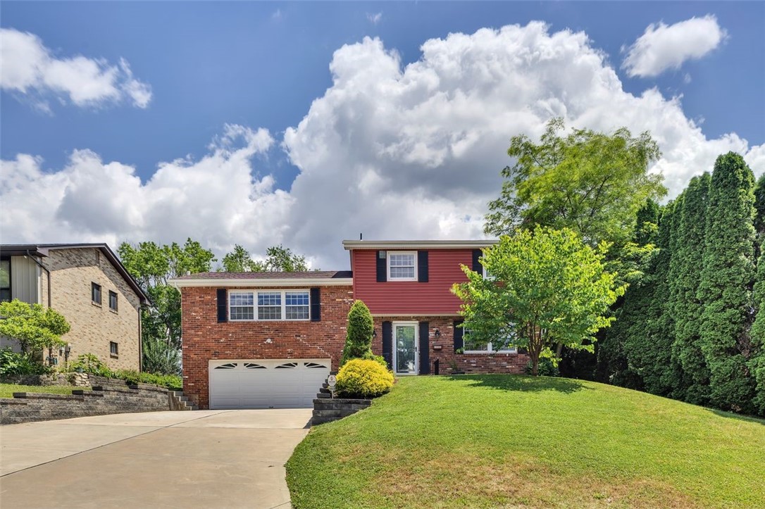 668 EDWARD DRIVE — photo 1