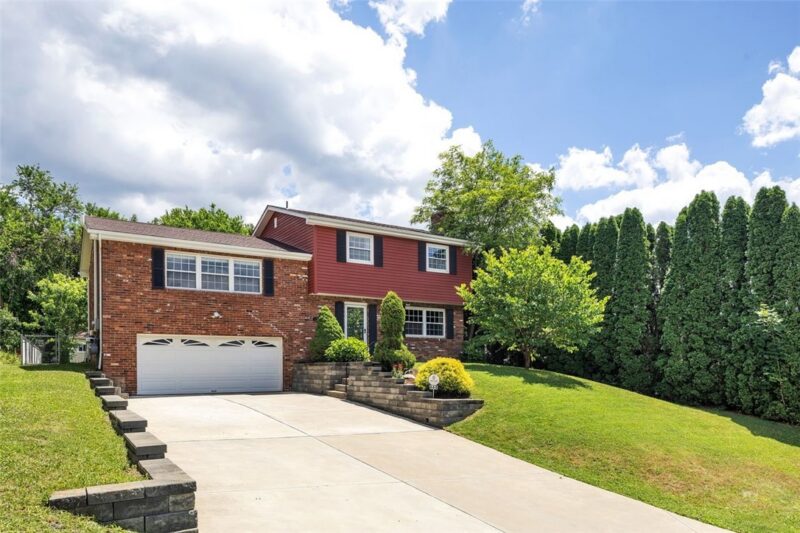 668 EDWARD DRIVE — photo 2