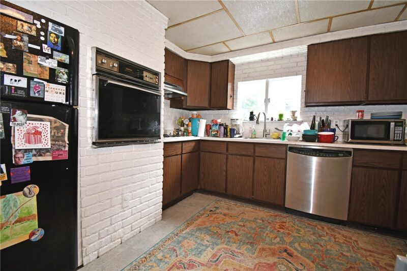 1100 Grand Ave — photo 5