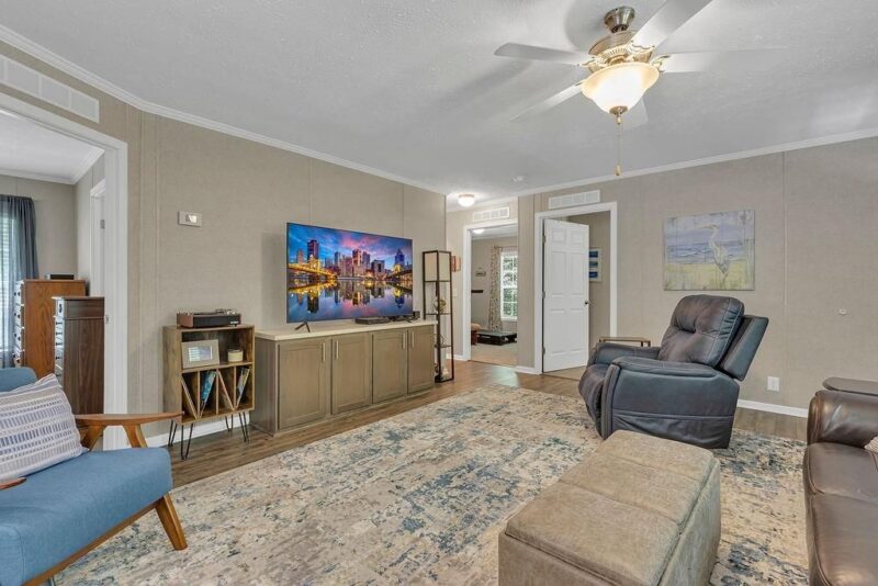 4025 Constitution BOULEVARD — photo 8