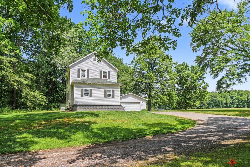 2385 River Rd — photo 4