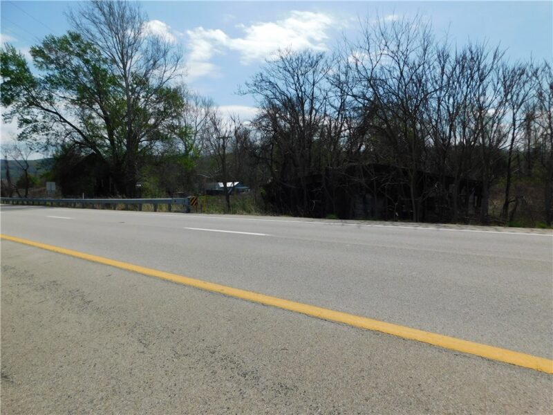 - University Drive — photo 3