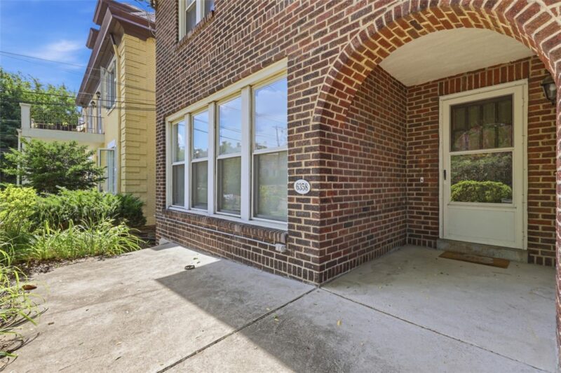 6358 Morrowfield Avenue — photo 4