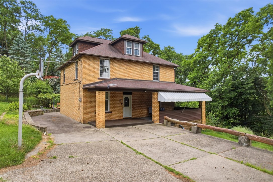 1715 Crosby Ave — photo 1