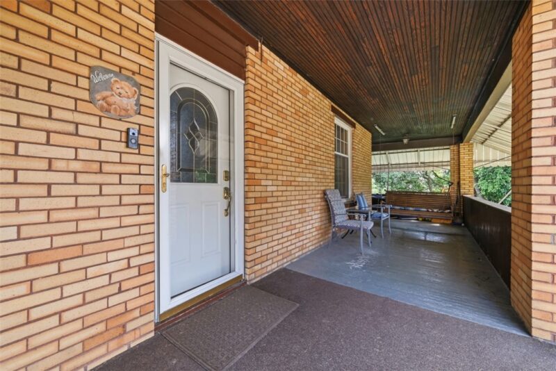 1715 Crosby Ave — photo 2
